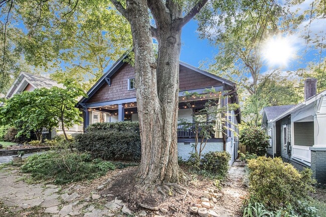 466 Candler St NE in Atlanta, GA - Building Photo - Building Photo