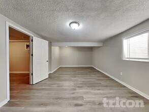 12981 Knight Ct in Broomfield, CO - Foto de edificio - Building Photo