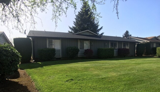 property at 1614-1616 SE 146th Ct