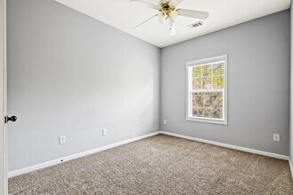 2892 Cross Creek Dr in Cumming, GA - Building Photo - Building Photo