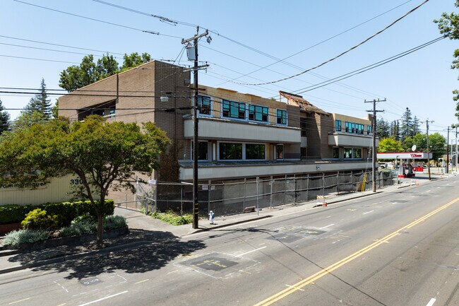 Avenue 320