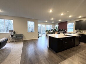 12212 SW Champlin Ln in Beaverton, OR - Building Photo - Building Photo