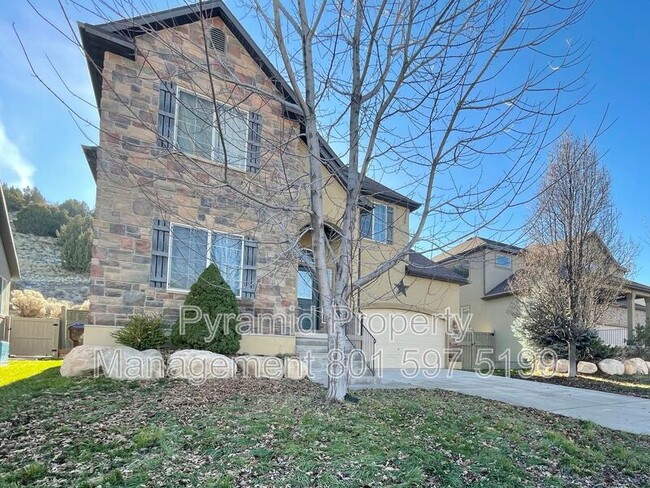 2896 E Lookout Dr in Eagle Mountain, UT - Building Photo - Building Photo