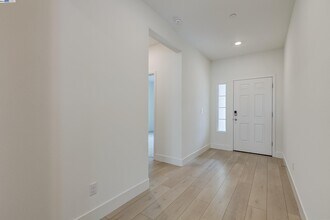1227 Richardson Rd in Lathrop, CA - Building Photo - Building Photo