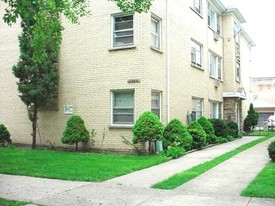 8554 W Rascher Ave Apartments