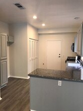 20000 Plum Canyon Rd in Santa Clarita, CA - Foto de edificio - Building Photo