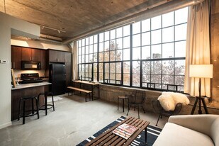 41 Burroughs St in Detroit, MI - Building Photo
