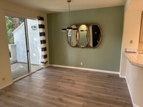 450 Navaro Way in San Jose, CA - Building Photo - Building Photo