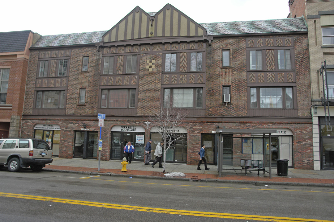 824-830 South St in Peekskill, NY - Building Photo