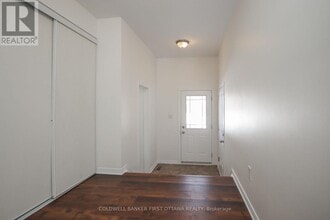 328 Statewood Dr in Ottawa, ON - Building Photo - Building Photo