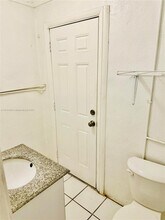 3971 SW 12th Pl-Unit -4 in Fort Lauderdale, FL - Building Photo - Building Photo