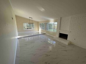 22474 Calipatria Dr in Calabasas, CA - Building Photo - Building Photo