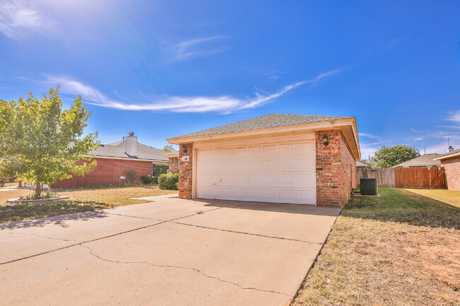 410 Prentiss Ave in Lubbock, TX - Building Photo - Building Photo