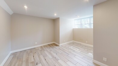 30 Bostonia Ave in Brighton, MA - Building Photo - Building Photo