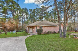 206 Graham Rd in Huntsville, TX - Building Photo