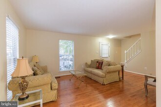 7 Valleyfield Ct in Silver Spring, MD - Building Photo - Building Photo