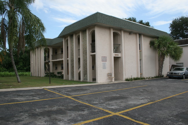 2023 Alpine Rd in Clearwater, FL - Foto de edificio - Building Photo