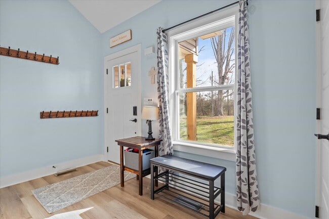 400 Kaiser Rd in Dickson, TN - Foto de edificio - Building Photo