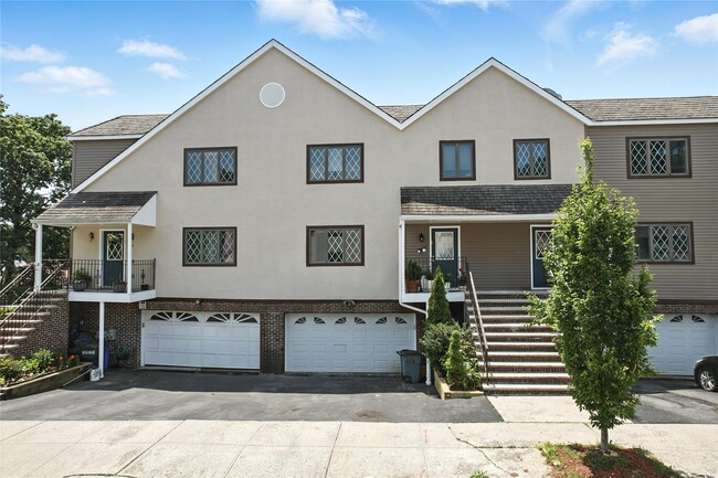 property at 116 Pelhamdale Ave
