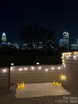 916 Westbrook Dr in Charlotte, NC - Building Photo