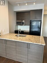 70-2870 Forest Manor Rd in Toronto, ON - Building Photo - Building Photo