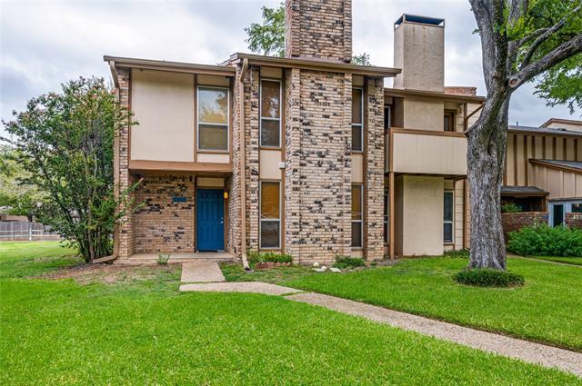 2105 Warnford Pl in Arlington, TX - Building Photo