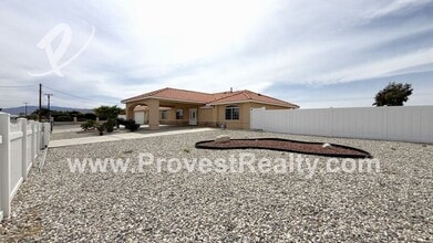 17757 Donert St in Hesperia, CA - Building Photo - Building Photo