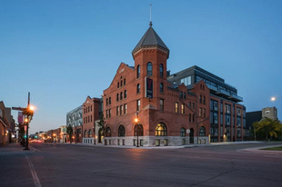 475 George St N in Peterborough, ON - Building Photo