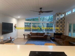 1211 NW 25th Terrace in Gainesville, FL - Building Photo - Building Photo