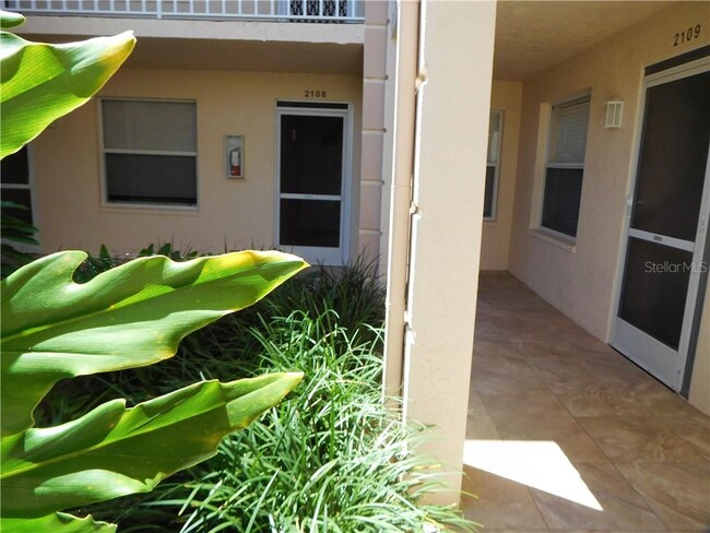 9320 Clubside Cir in Sarasota, FL - Building Photo - Building Photo