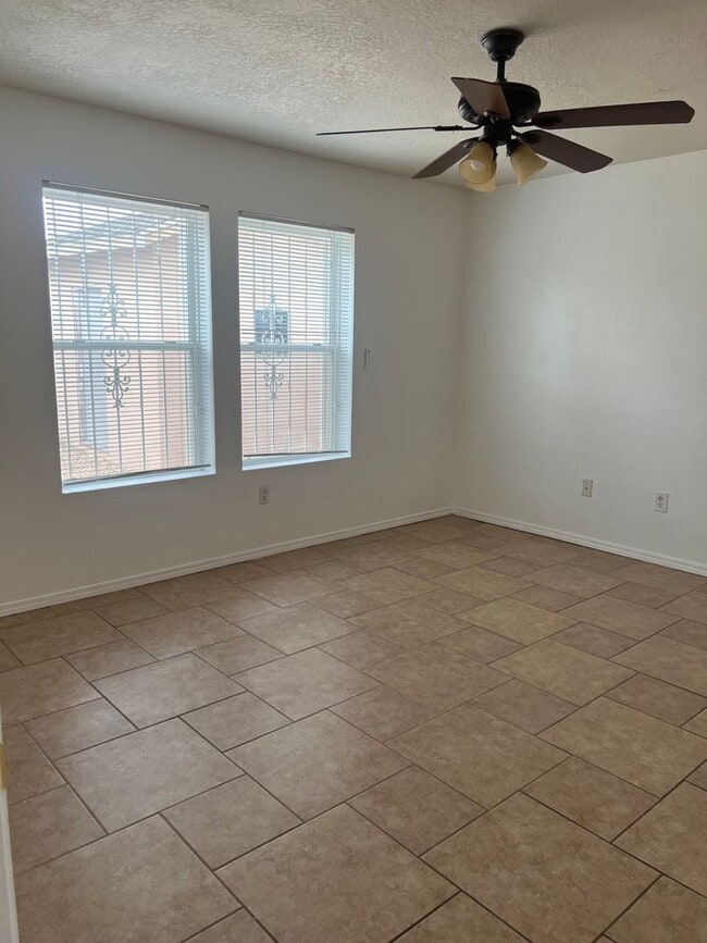 10031 Atrisco Ranch Rd SW in Albuquerque, NM - Building Photo - Building Photo