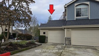 4315 Issaquah-Pine Lake Rd SE in Sammamish, WA - Building Photo