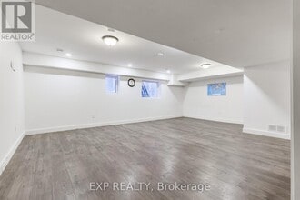 1527 Merrittville Hwy in Welland, ON - Building Photo - Building Photo