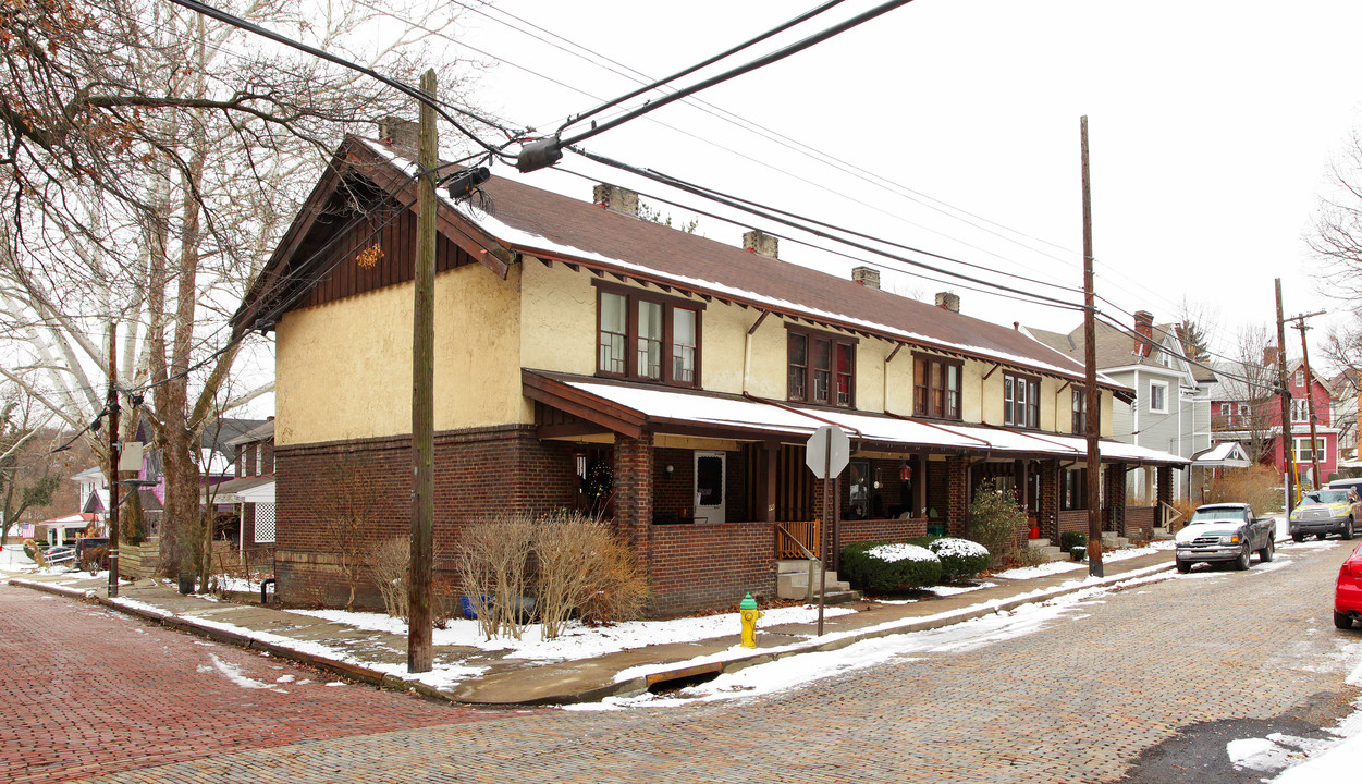 225-233 Hay St in Pittsburgh, PA - Building Photo