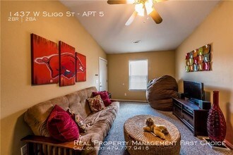 1437 Sligo St-Unit -APT 5 in Fayetteville, AR - Building Photo - Building Photo