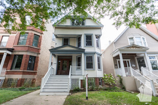 2108 W Addison St, Unit # 01 in Chicago, IL - Building Photo