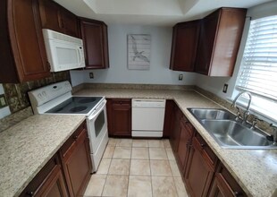 6468 Sweet Gum Trail in Myrtle Beach, SC - Building Photo - Building Photo