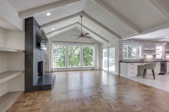 property at 1243 Saxon Dr