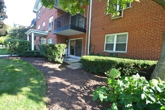 801 E Miner St in Arlington Heights, IL - Building Photo - Building Photo