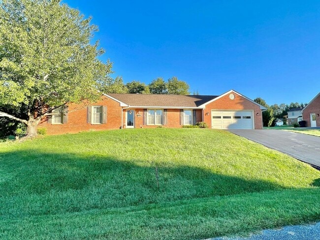 4946 Appletree Dr in Roanoke, VA - Building Photo - Building Photo