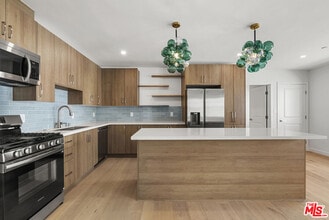 822 Orange Grove Ave in La Verne, CA - Building Photo - Building Photo