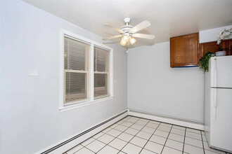 5516 W Higgins Ave in Chicago, IL - Building Photo - Building Photo