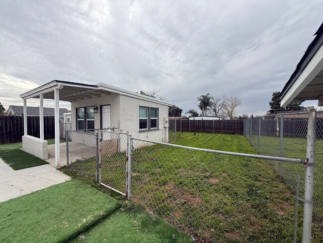 1032 California St in Calimesa, CA - Building Photo - Building Photo