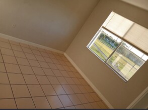 17720 NW 67th Ave in Hialeah, FL - Building Photo - Building Photo