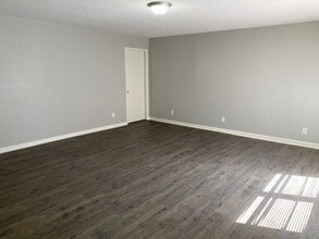 14 Lanway Cv in Jackson, TN - Building Photo - Building Photo