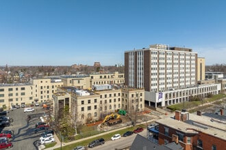 Folwell Senior Apartments in Buffalo, NY - Foto de edificio - Building Photo