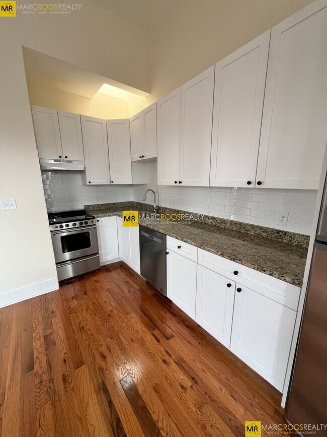 95 Mount Vernon St, Unit Mount Vernon st Boston in Boston, MA - Building Photo - Building Photo