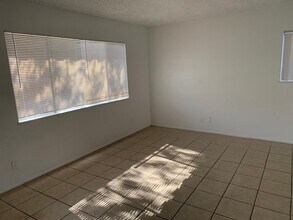1574-1578 N Broadway in Escondido, CA - Building Photo - Building Photo