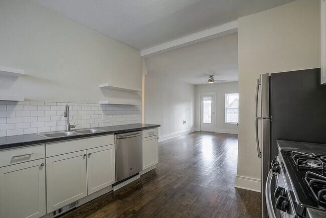 716 Gladstone Ave, Unit #1 in Kansas City, MO - Building Photo - Building Photo