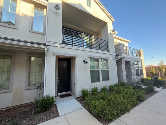 2897 E Tamarind Dr in Fresno, CA - Building Photo - Building Photo